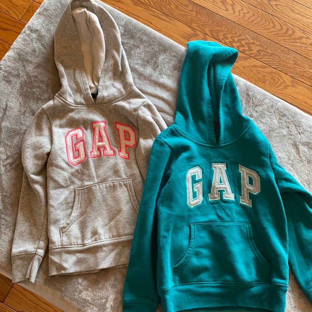 GAP SWEATSHIRT BUNDLE